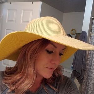 Women's yellow tan Derby hat
